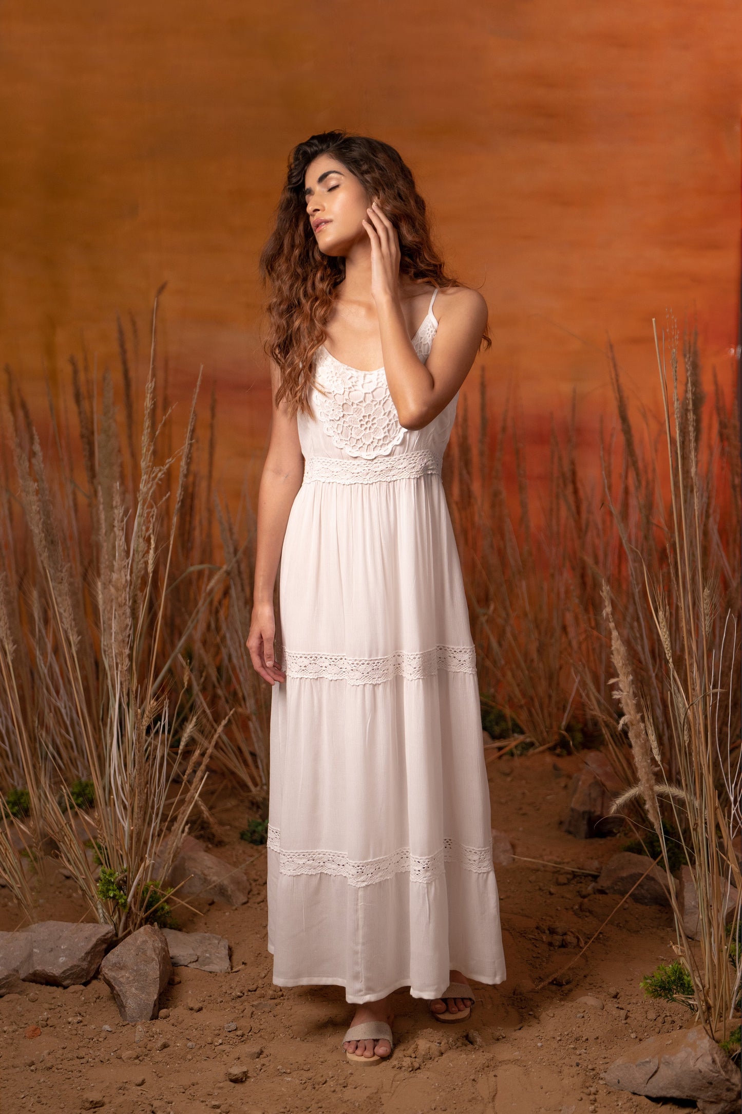 White Lace Maxi - labelreyya